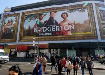 Esploreriamo il background storico della Regina Carlotta.